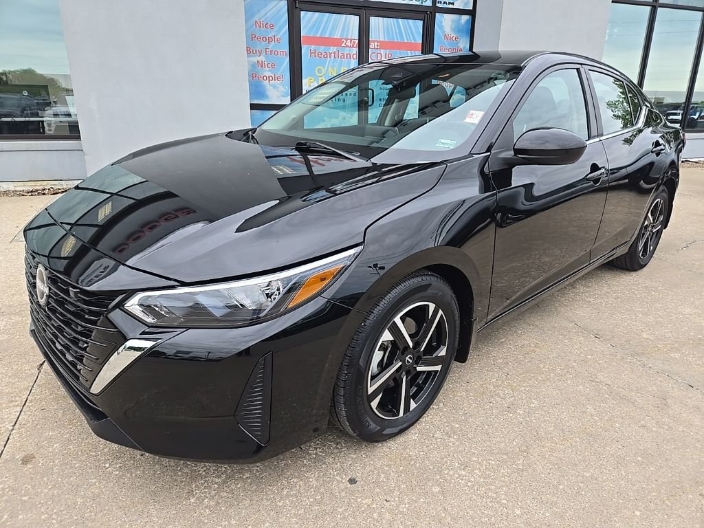 Used 2024 Nissan Sentra SV with VIN 3N1AB8CV9RY245034 for sale in Kansas City