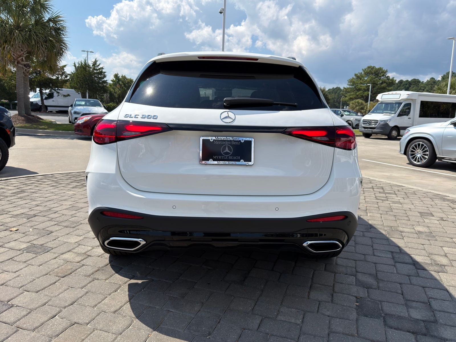 Used 2026 Polar White Mercedes-Benz GLC 300 image 10