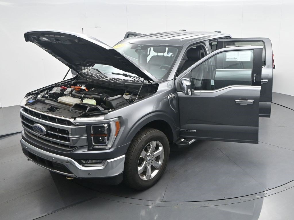 Used 2023 Gray Metallic Ford LARIAT image 41