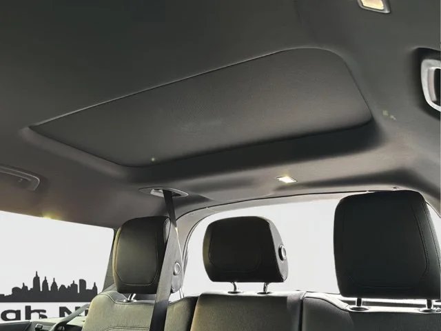 2024 Land Rover Defender X-Dynamic SE - Photo 26