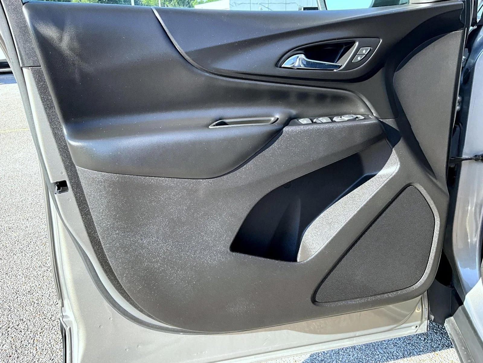 Used 2018 Gray Chevrolet LT image 10