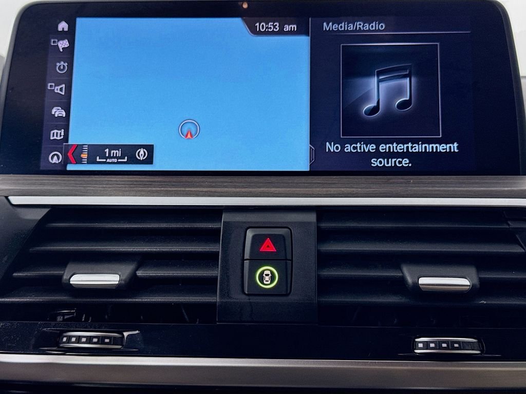 Used 2019 Black Sapphire Metallic BMW sDrive30i image 17