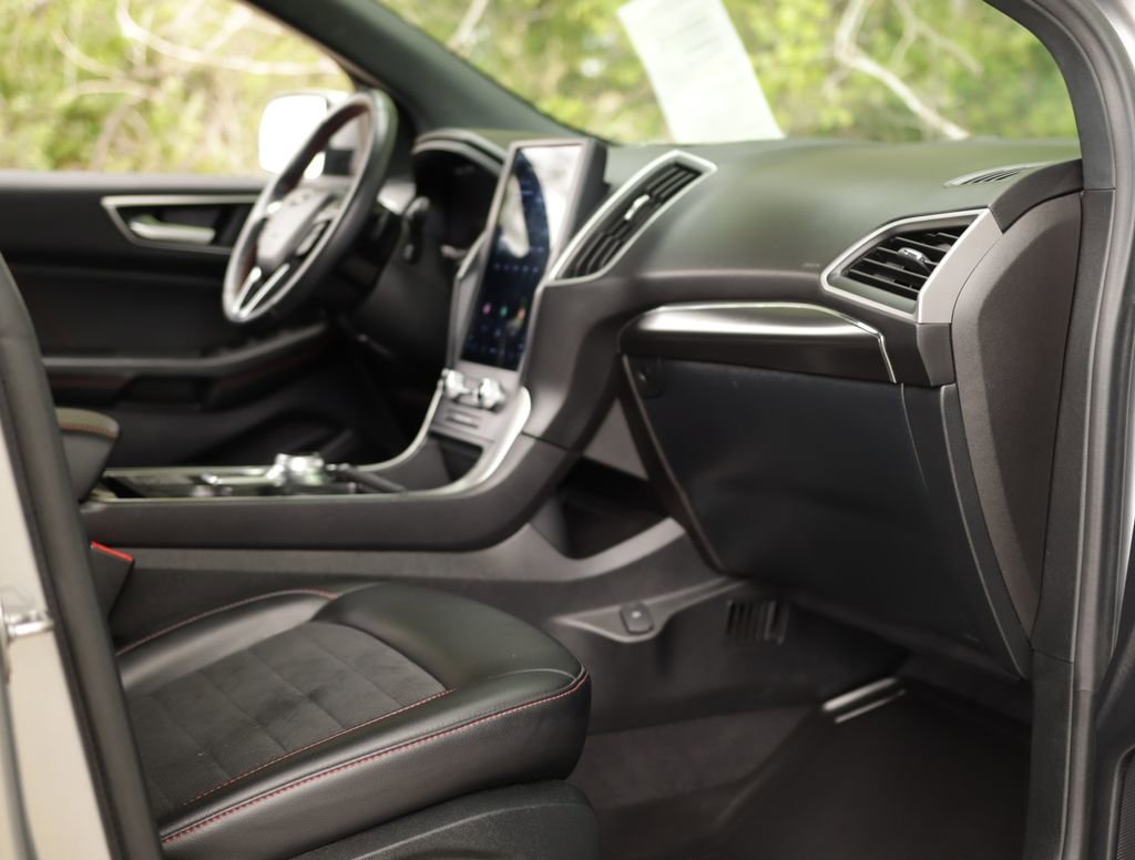 Used 2022 Silver Ford ST-Line image 30