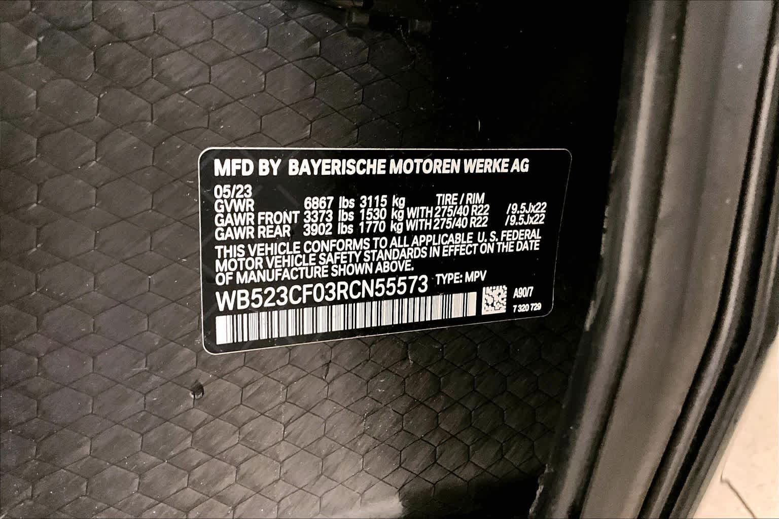 Used 2024 Dark Graphite Metallic BMW xDrive50 image 30