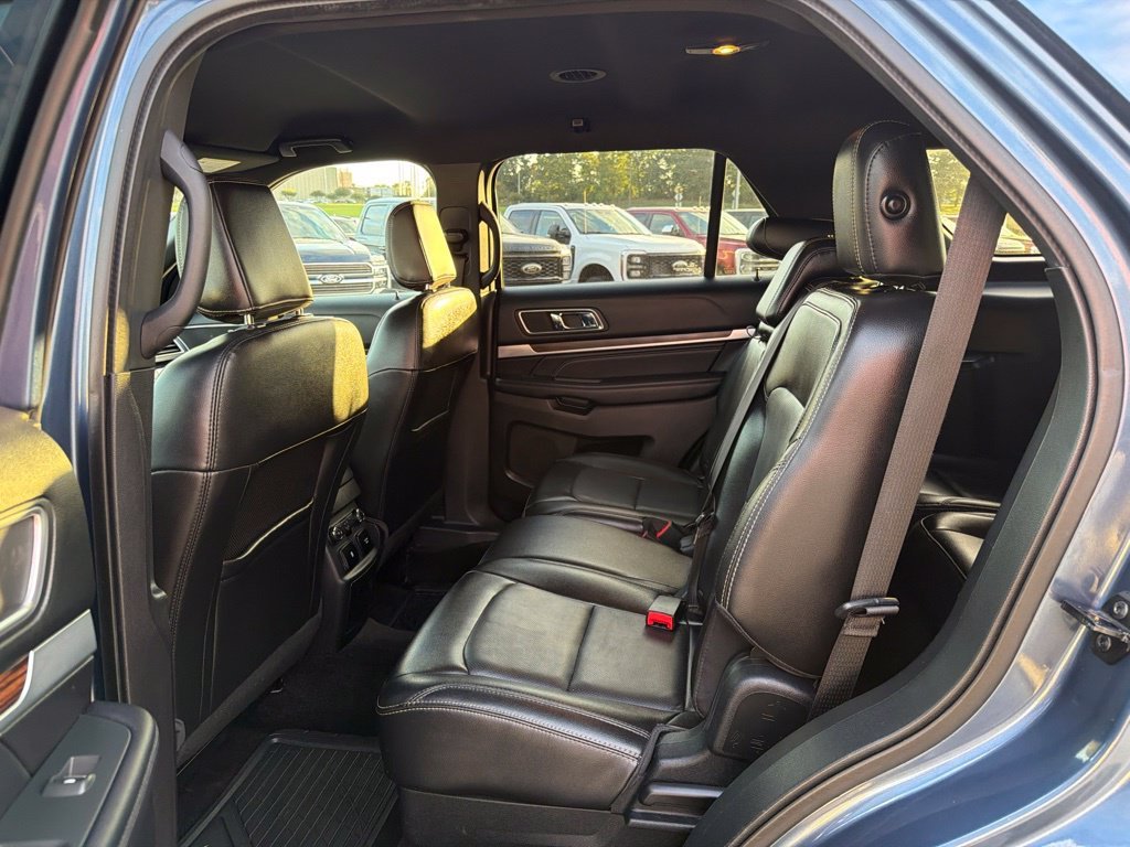 Used 2018 Blue Metallic Ford Limited image 14