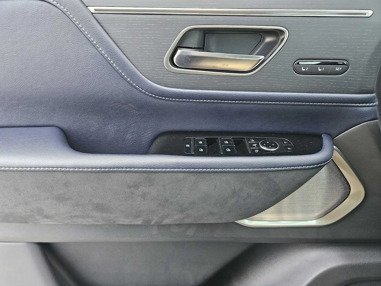 2026 INFINITI QX80 Sport - Photo 17