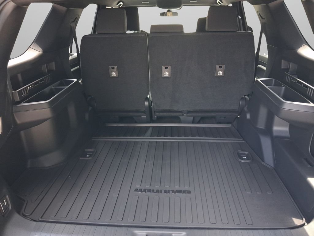 Used 2026  Toyota SR5 image 12
