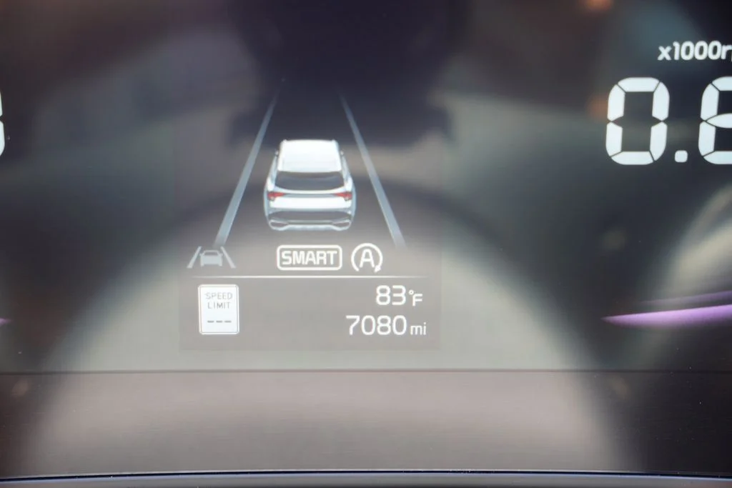 Certified Used 2024 Jungle Green Kia X-Line image 37