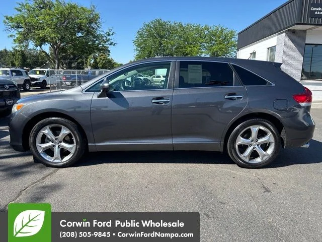 Used 2010 Magnetic Gray Metallic Toyota  image 8