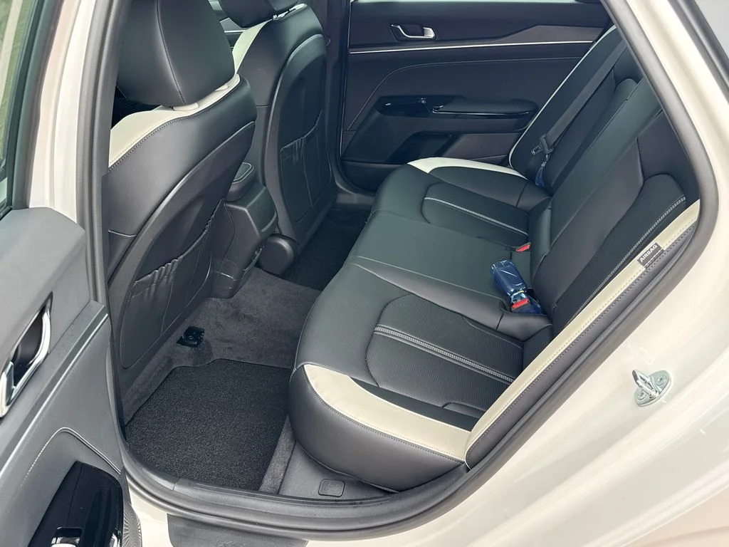New 2026 Snow White Pearl Kia GT-Line FWD image 21