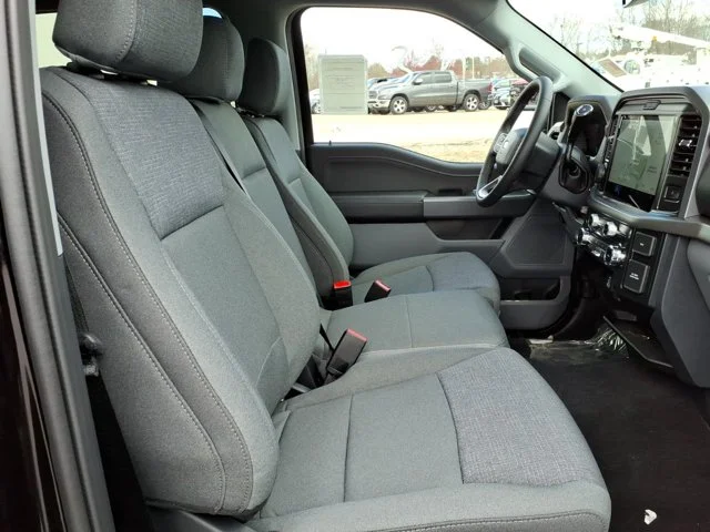 New 2026 Agate Black Metallic Ford XLT image 32