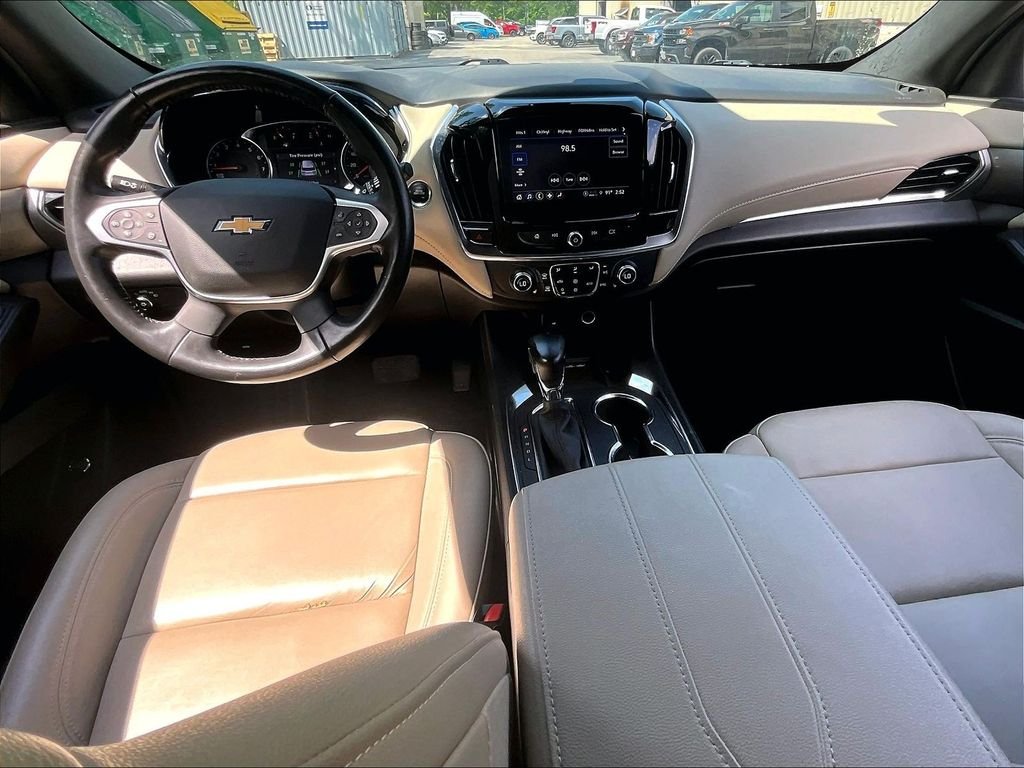 Used 2022 Silver Ice Metallic Chevrolet LT Leather image 22