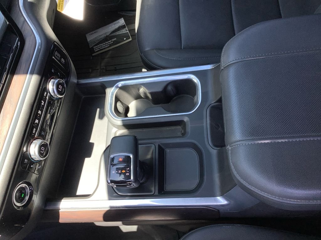 Used 2023 White GMC SLT image 23