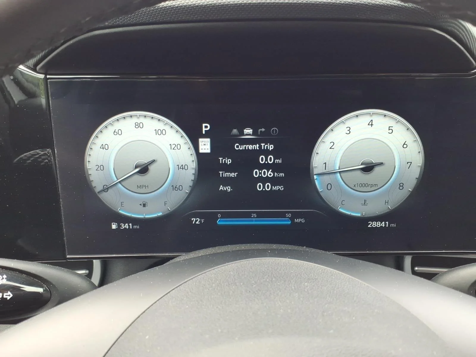 Used 2025 Fluid Metal Hyundai Limited image 25