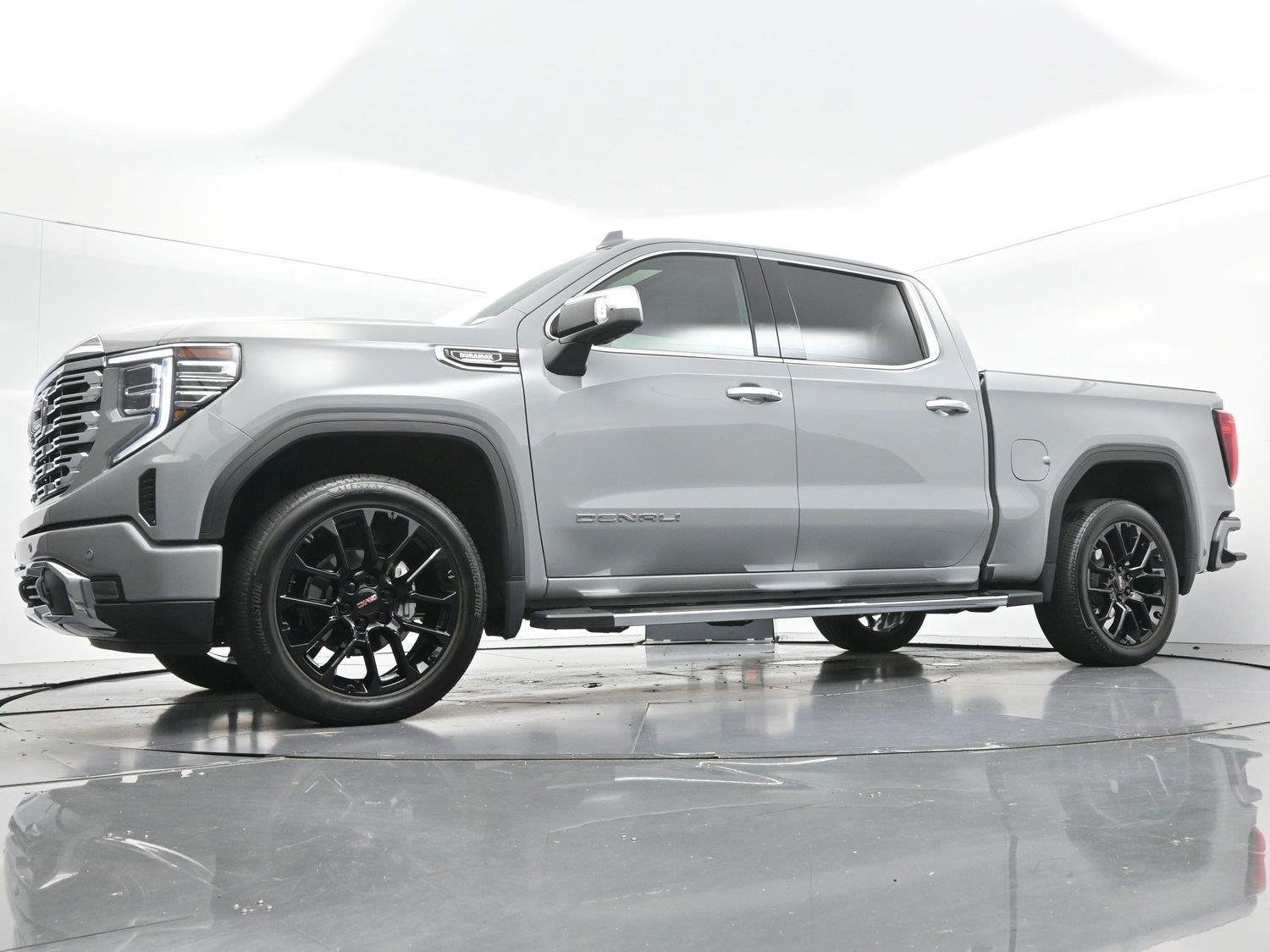 Used 2025 Thunderstorm Gray GMC Denali image 47