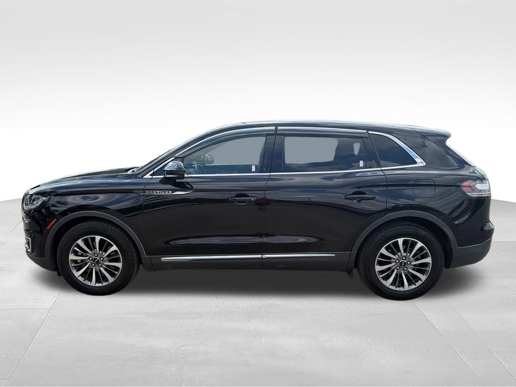 Used 2019 Black Lincoln Select image 2