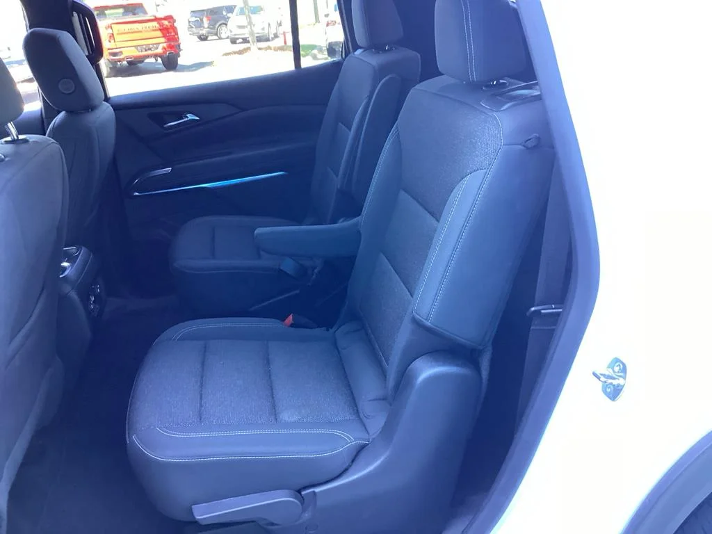 Used 2024 Summit White Chevrolet LT image 13