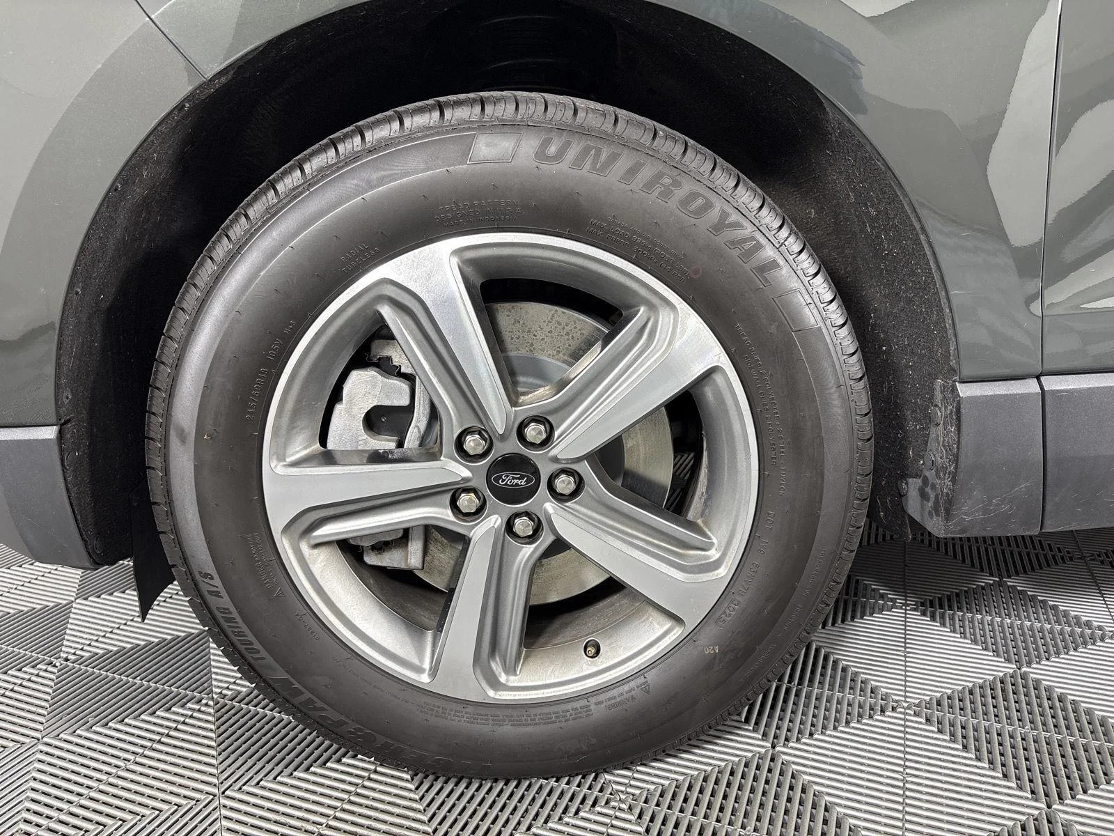 Used 2023 Forged Green Metallic Ford SEL image 4