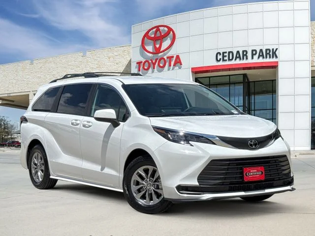 2026 Toyota Sienna LE