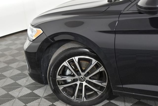 Used 2023  Volkswagen 1.5T Sport image 9