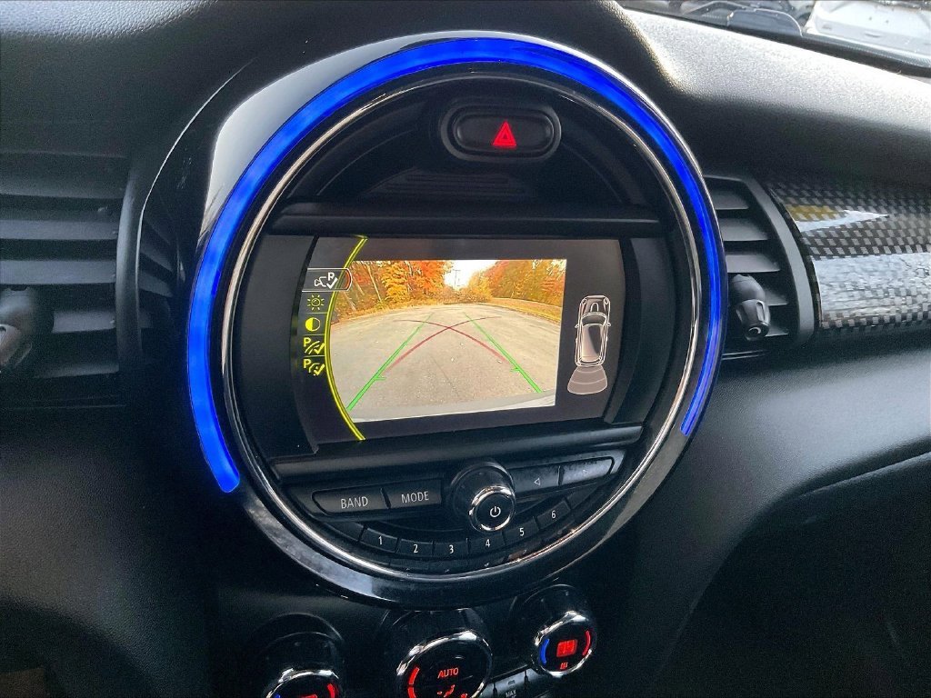 Used 2018 Gray MINI Base image 16