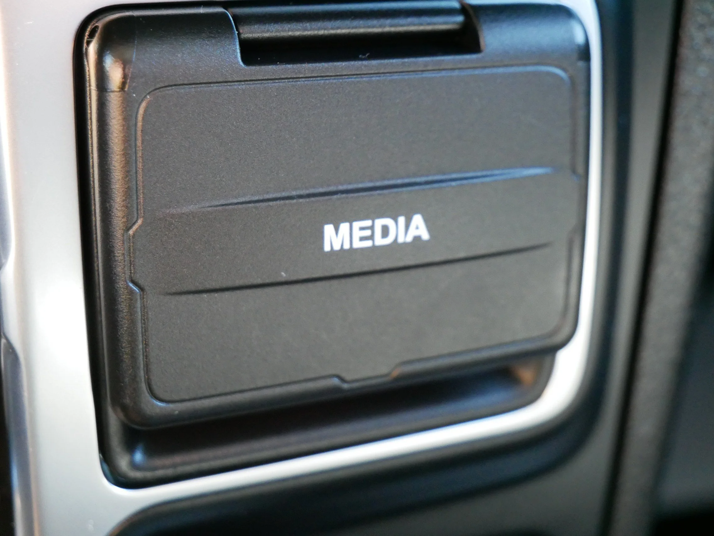 Used 2024 Anvil Clear Coat Jeep Sport S image 32