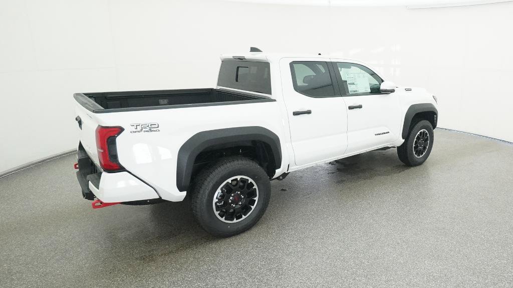 Used 2025 White Toyota  image 22