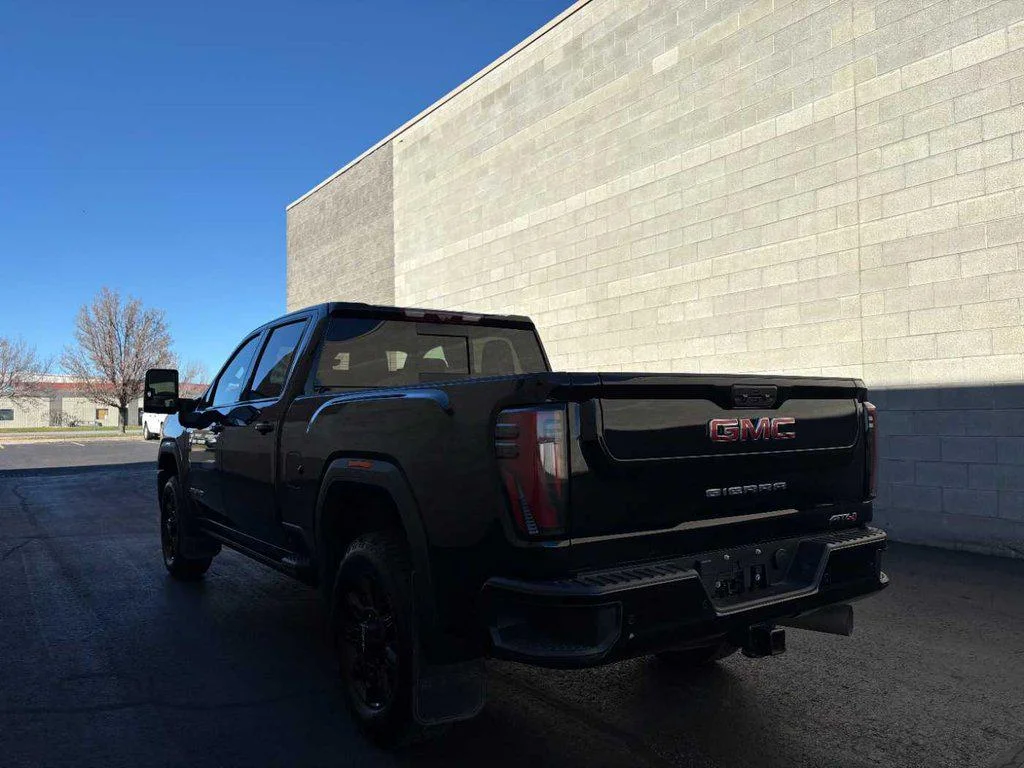 Used 2024 Onyx Black GMC AT4 image 5