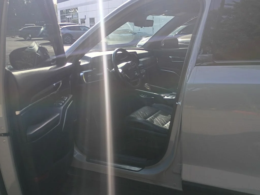 Used 2024 Wolf Gray Kia SX-Prestige X-Line image 18
