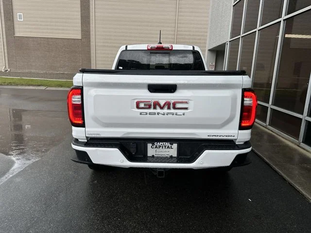 Used 2024 White GMC Denali image 25