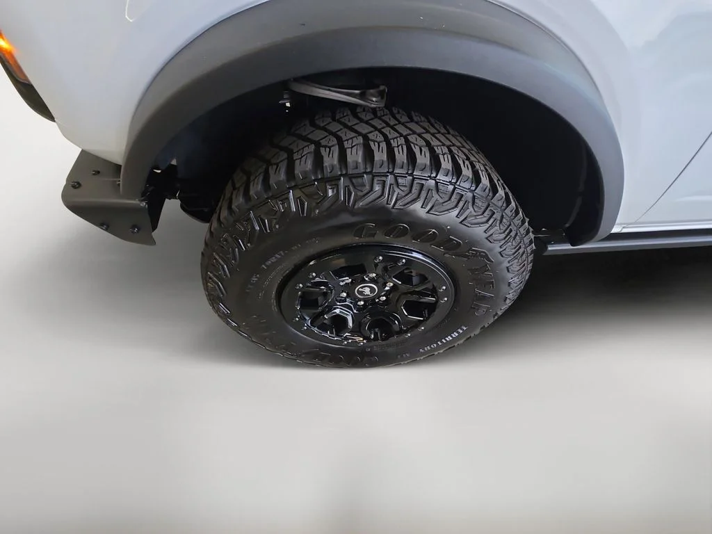 Used 2024 White Ford Wildtrak image 9