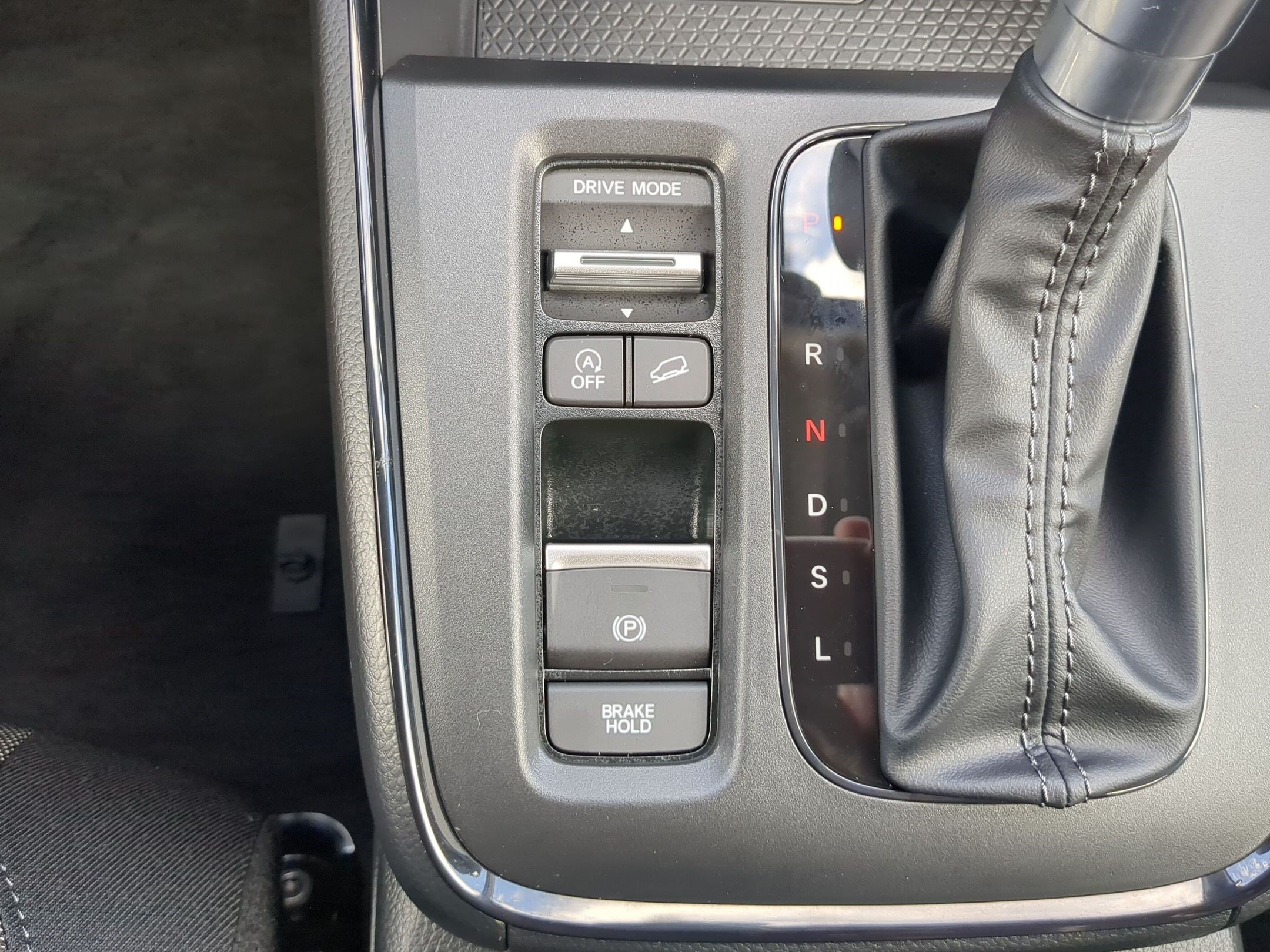 New 2026 Urban Gray Pearl Honda LX image 23