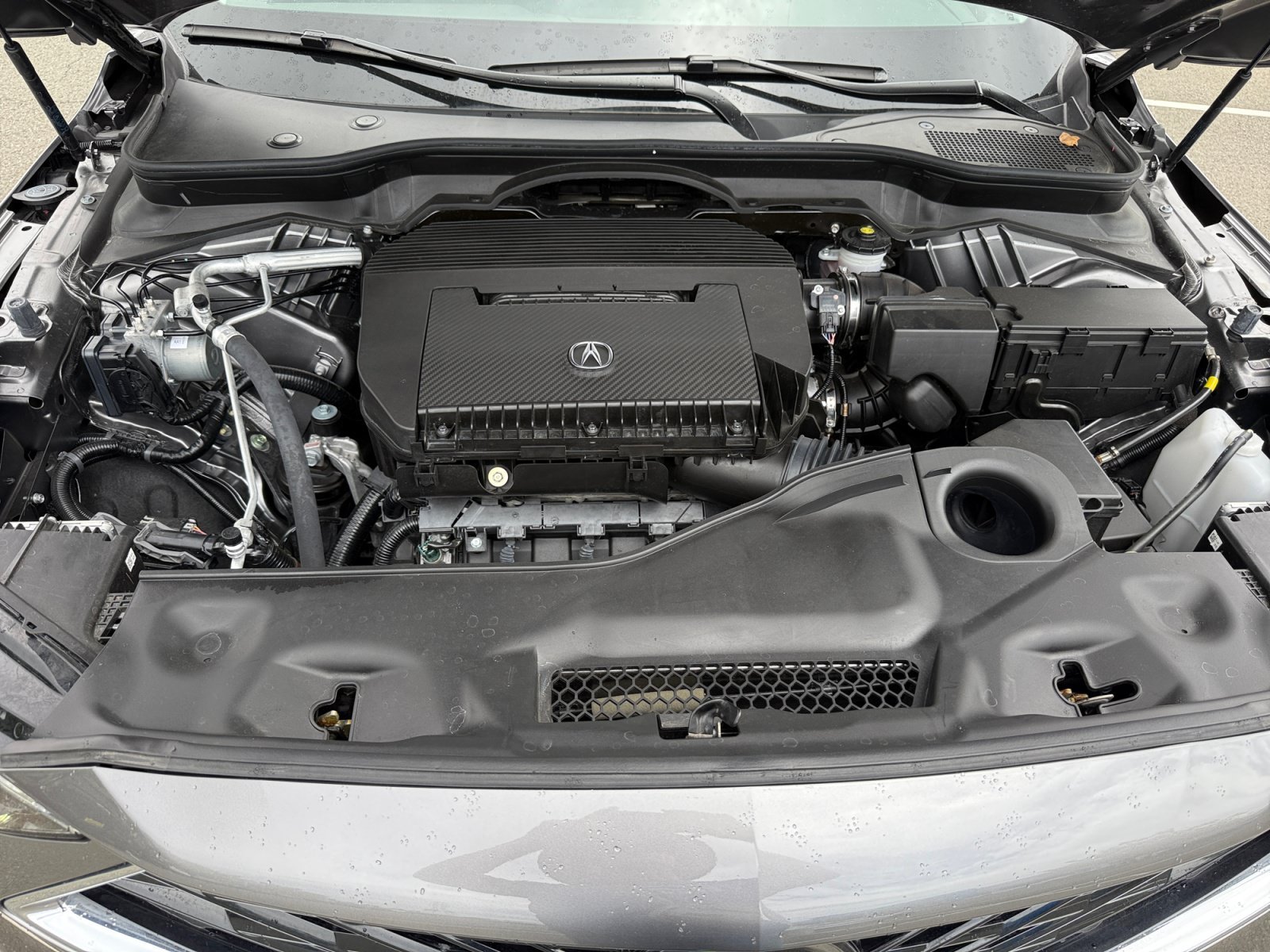 Used 2025 Liquid Carbon Metallic Acura Technology Package image 20