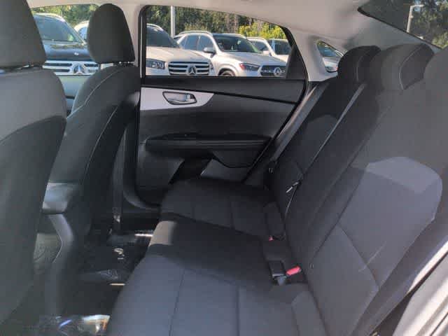 Used 2023 Snow White Pearl Kia LXS image 18