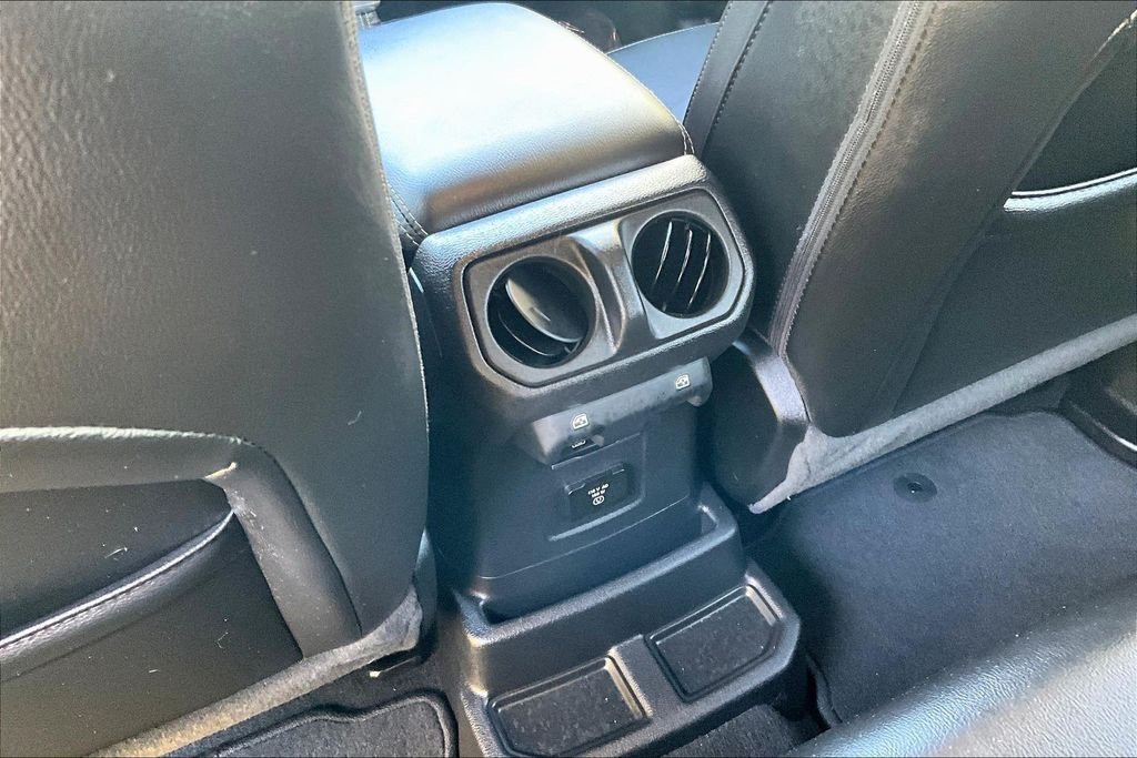 Used 2022 High Velocity Clearcoat Jeep Unlimited Sahara 4xe image 10