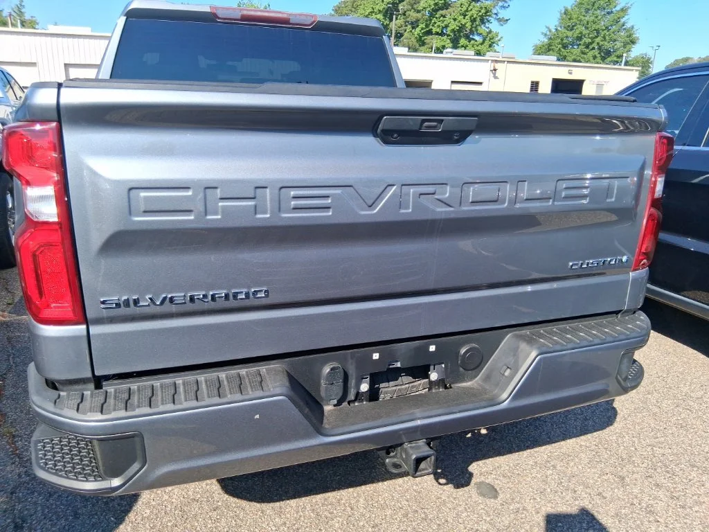 Used 2020 Gray Chevrolet Custom image 10