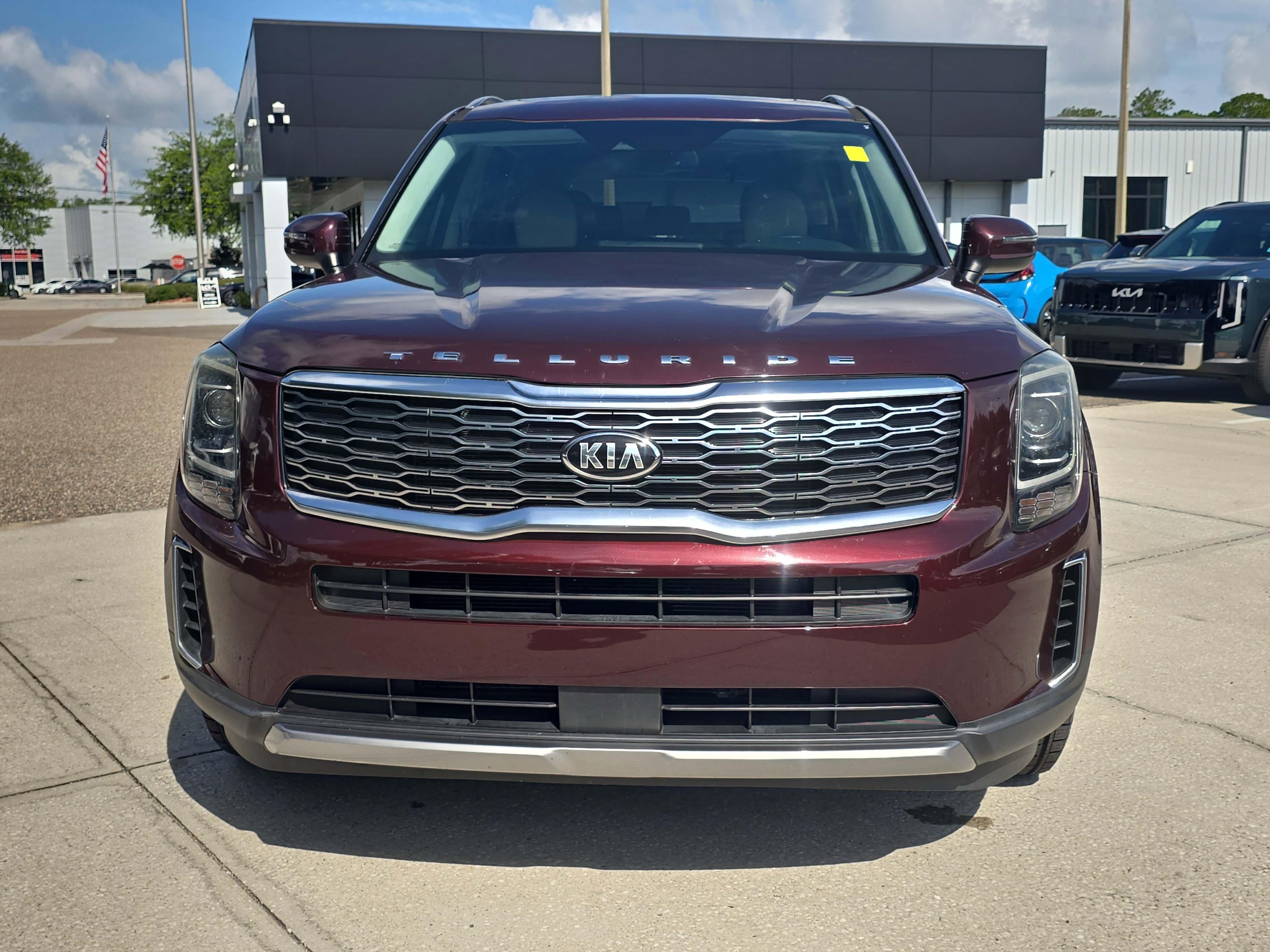 Used 2020 Sangria Kia EX image 3