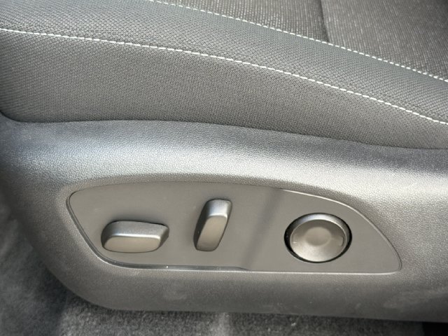 New 2026 Mosaic Black Metallic Chevrolet LT image 22