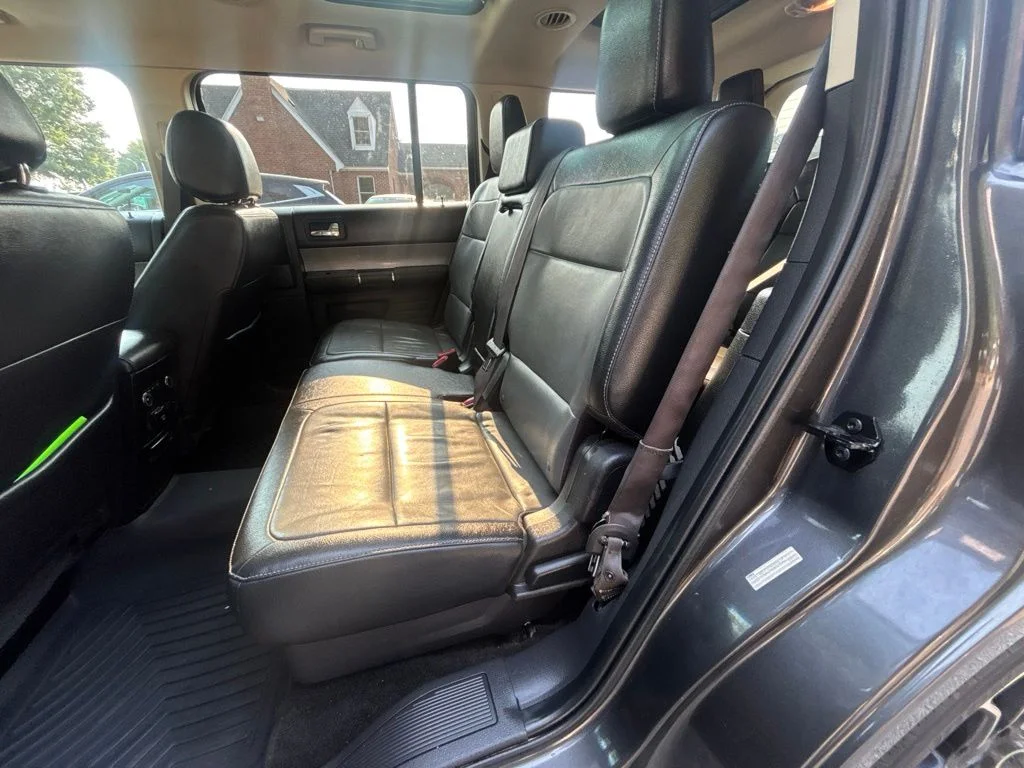 Used 2015 Black Ford SEL image 32