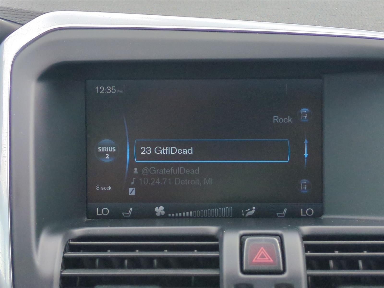 Used 2015  VOLVO  image 20