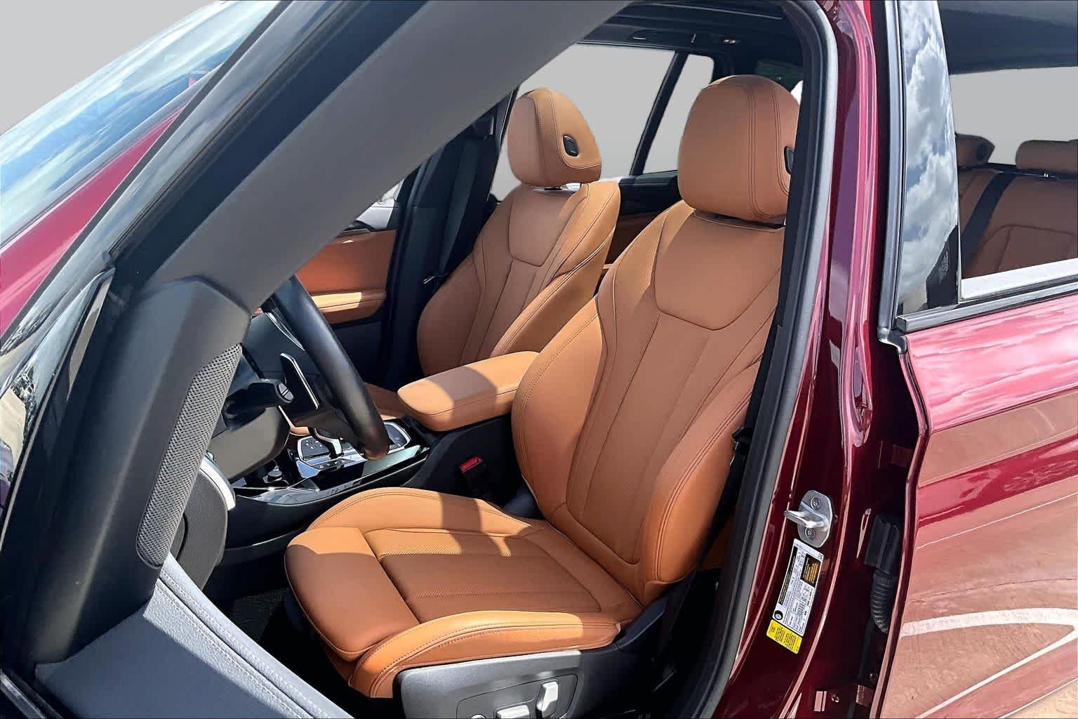 Used 2023 Aventurin Red Metallic BMW sDrive30i image 7