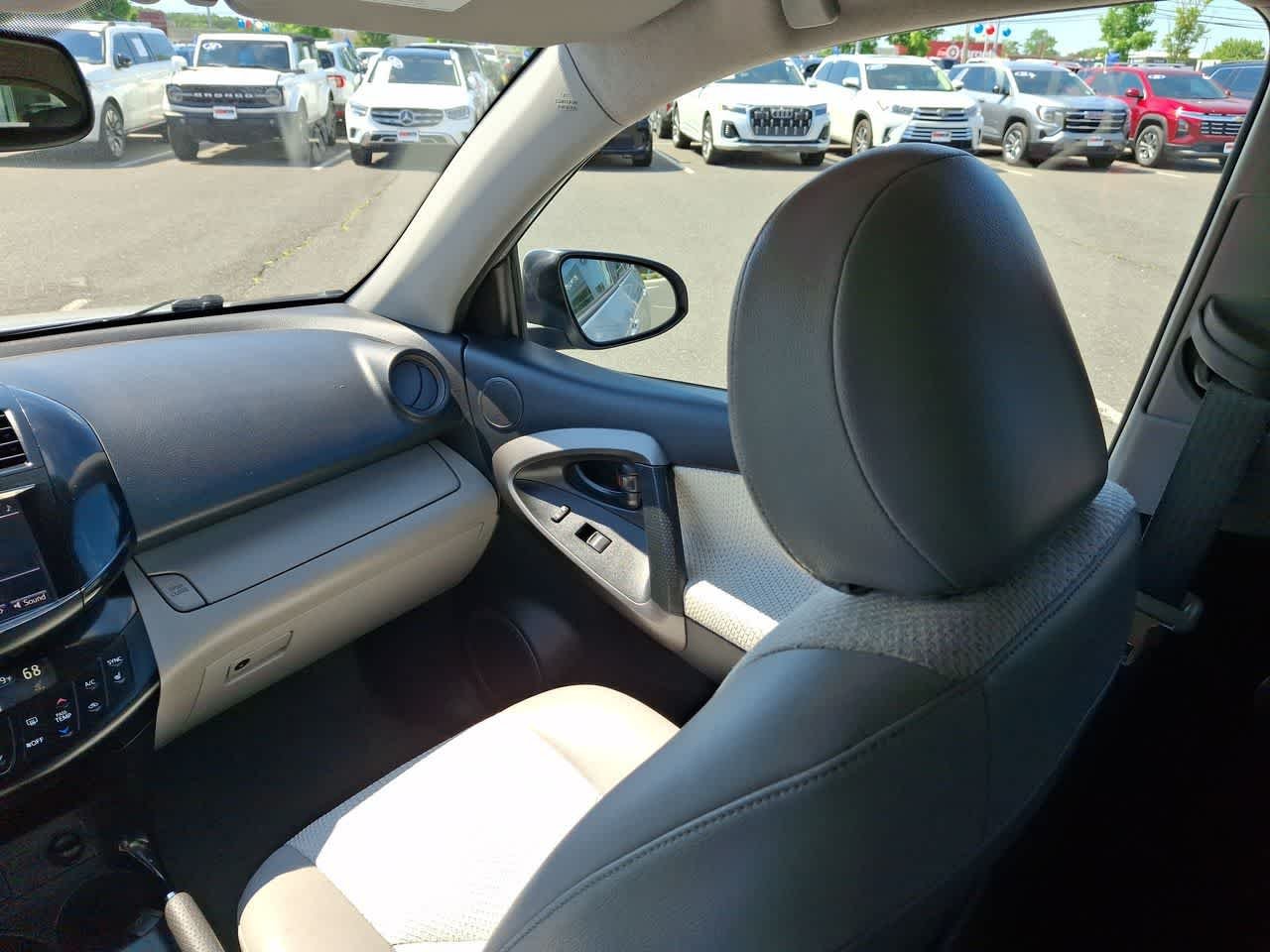 Used 2012 Classic Silver Metallic Toyota  image 11
