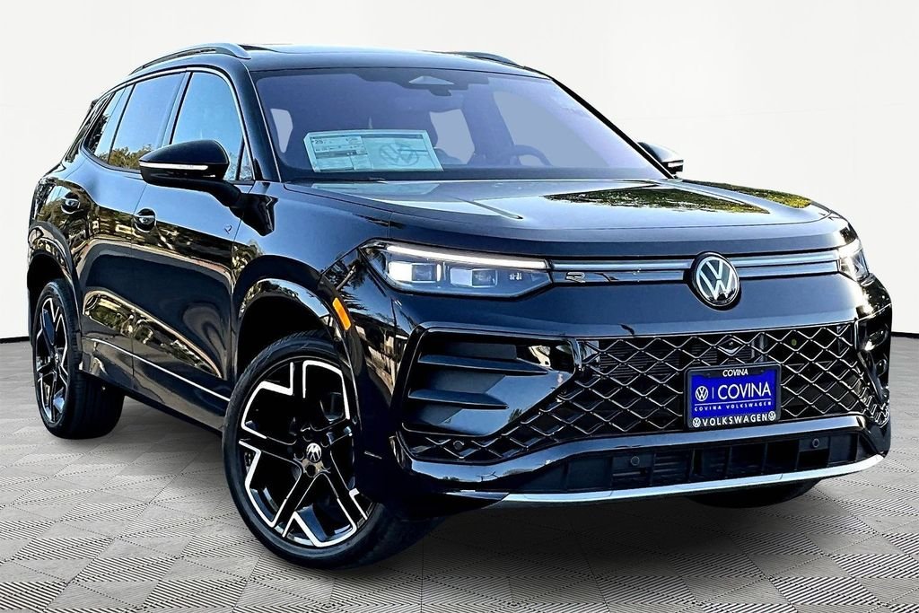 2025 Volkswagen Tiguan 2.0T SEL R-Line 4Motion's photo