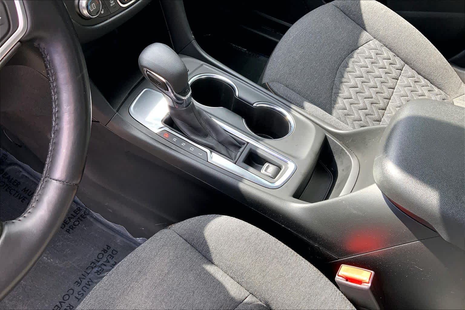 Used 2022 Iron Gray Metallic Chevrolet LT image 17