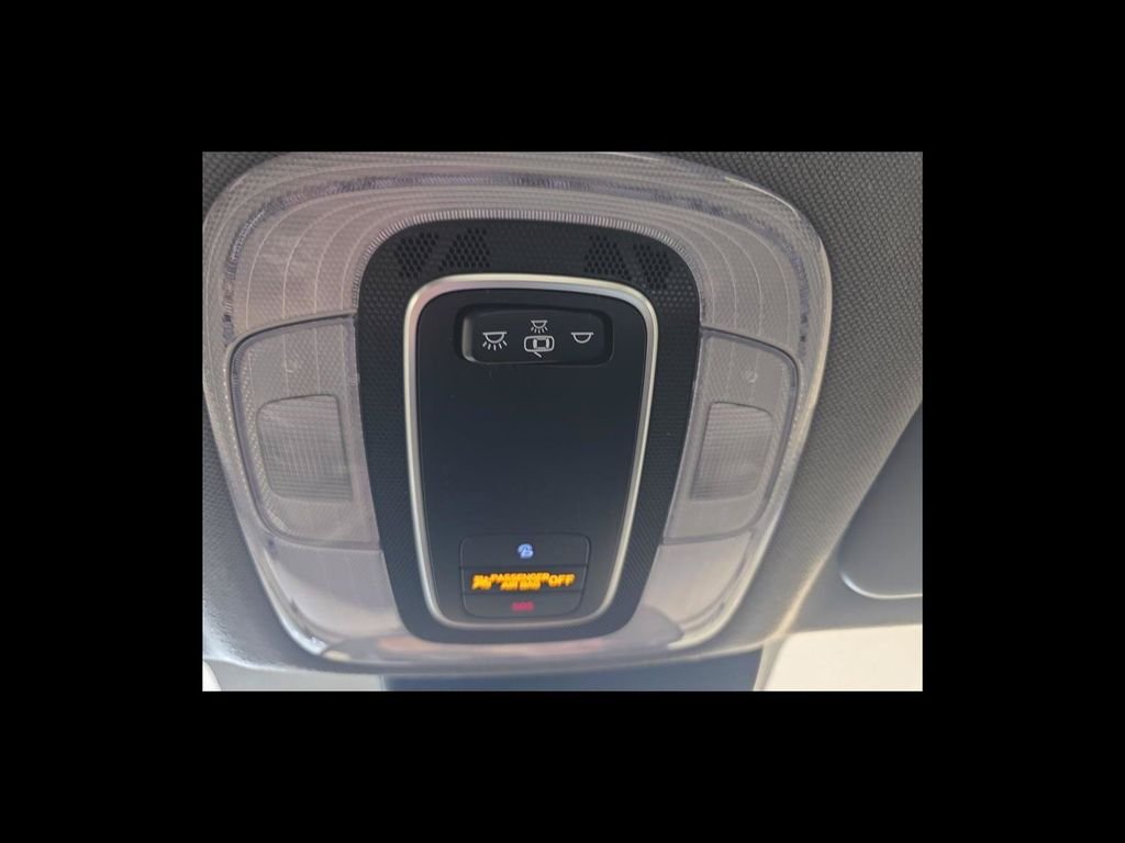Used 2022 Black Hyundai SEL image 25