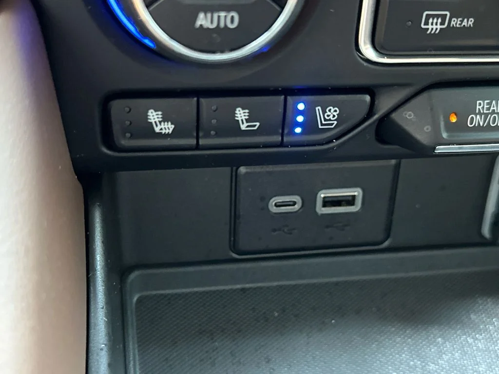 Used 2024 Beige Chevrolet High Country image 33