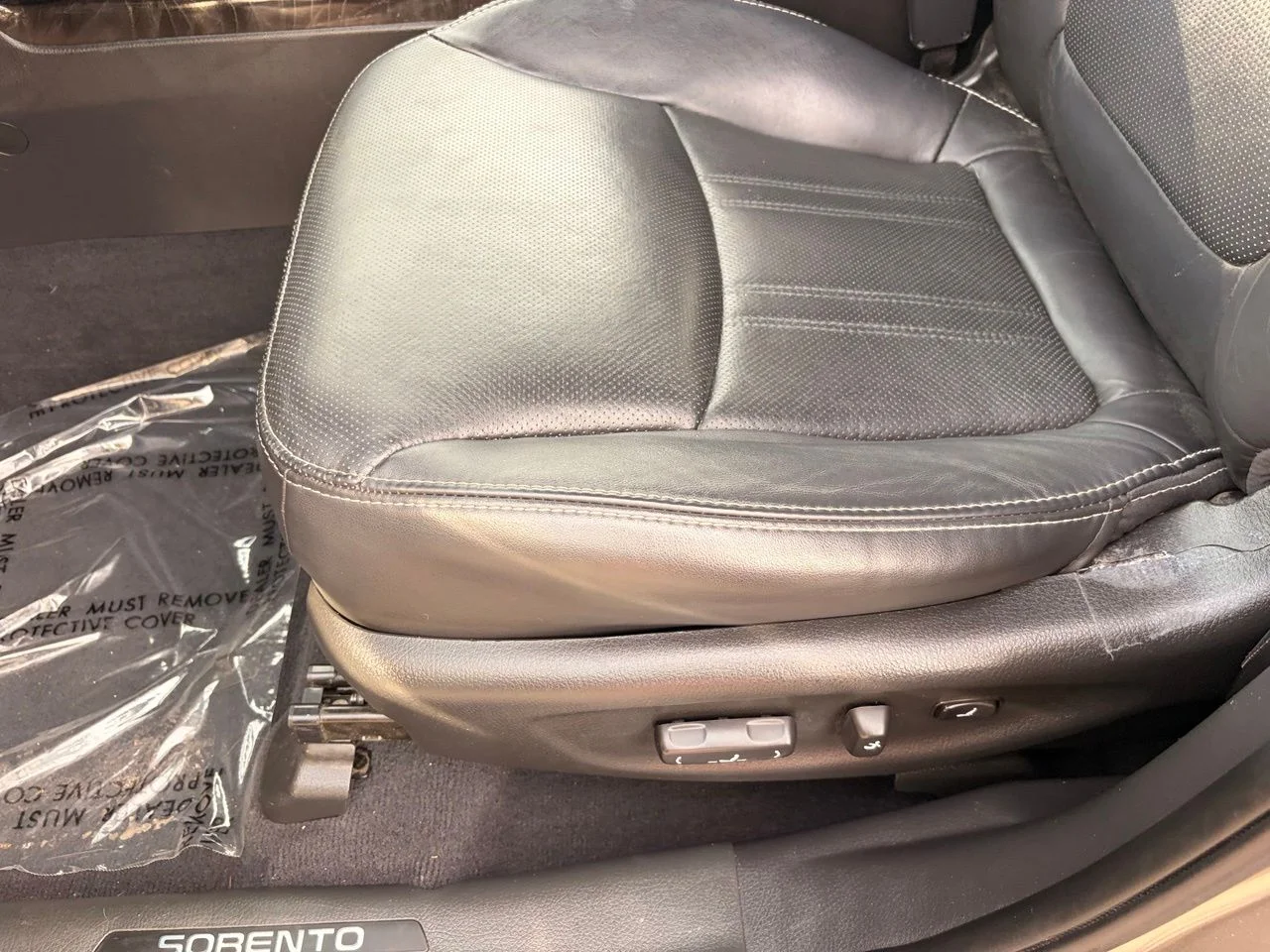 Used 2014 Titanium Silver Kia SX image 19