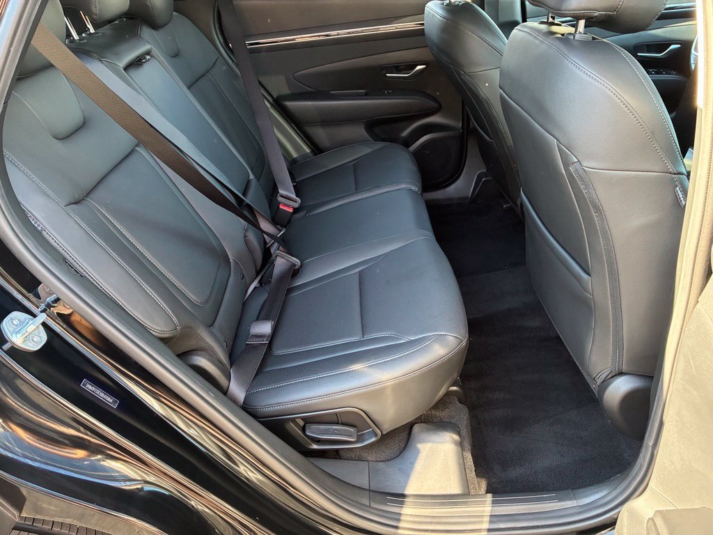 Used 2024 Black Hyundai SEL image 18