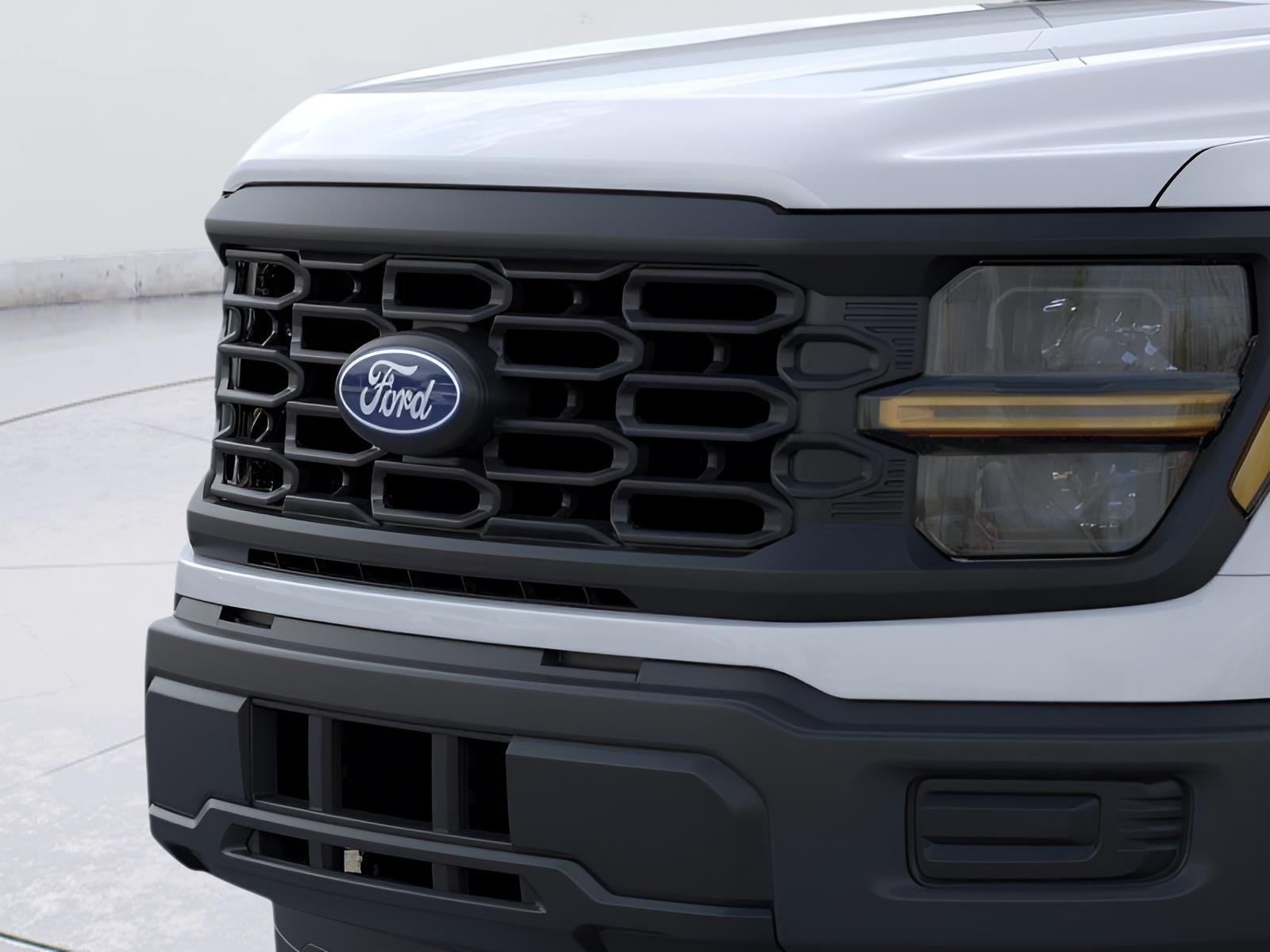 New 2026 Oxford White Ford XL image 17