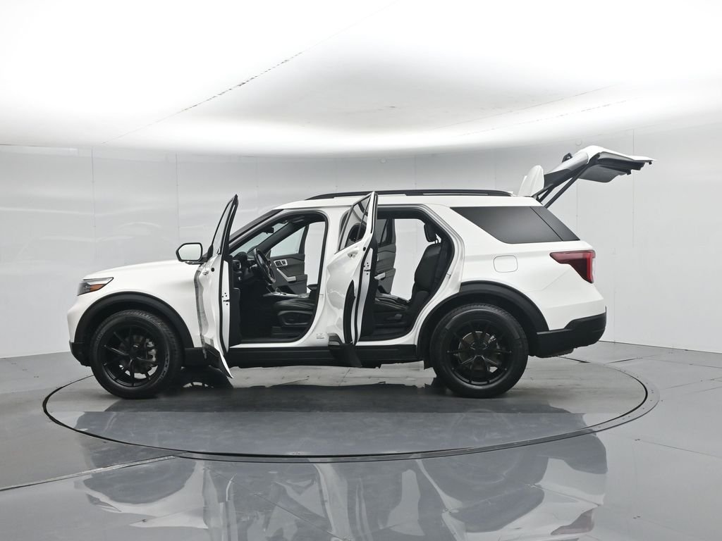 Used 2022 White Ford Timberline image 40